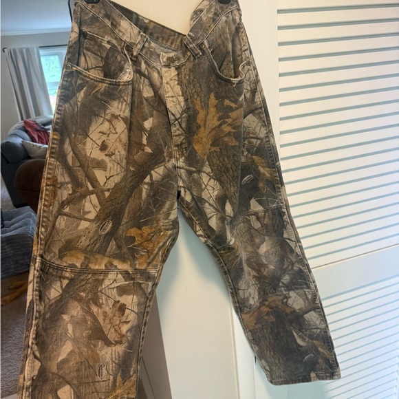 Wrangler Real Tree Camo Jeans Buttoned Apparel - Picture 8 of 11